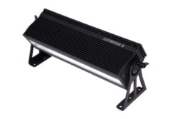 ASTERION II Mini N - ASTERION II Mini is an LED ramp for scene lighting.
The ASTERION II Mini luminaires are equipped with half the number of LEDs and the shorter luminaire length corresponds to this Control Protocols DMX512, ArtNet *, sACN *, Wireless DMX **
